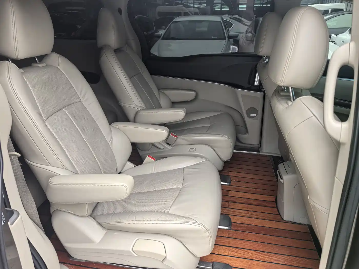 Buick GL8 2014 3.0L XT Luxury Business Flagship фото 8