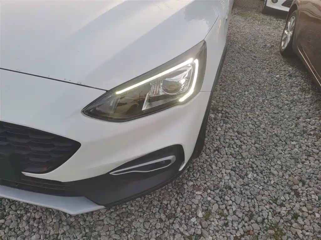 Ford Focus Active 2020 2020 EcoBoost 180 Auto Trendy Edition