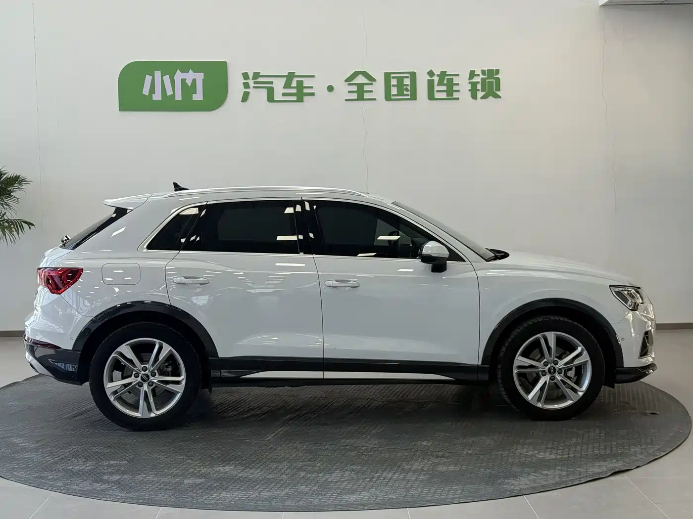 Audi Q3 2022 35 TFSI Fashion Elegance фото 5