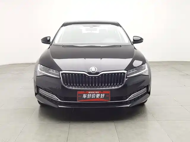 Škoda Superb 2025 Model TSI280 DSG Premium Edition — фото 3