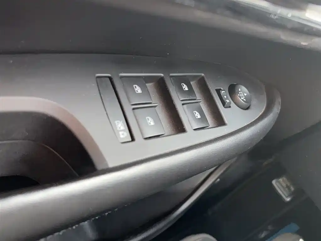 Cadillac ATS-L 2017 28T Technology фото 22