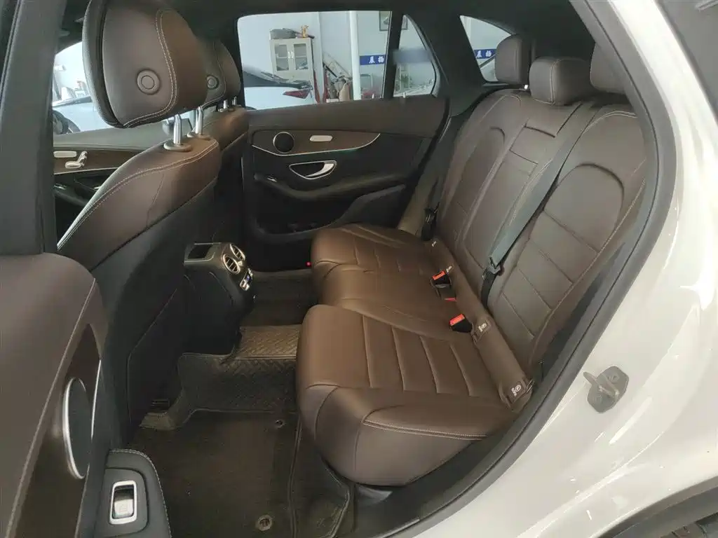 Mercedes-Benz GLC 2022 Model GLC 260 L 4MATIC Luxury Edition фото 13