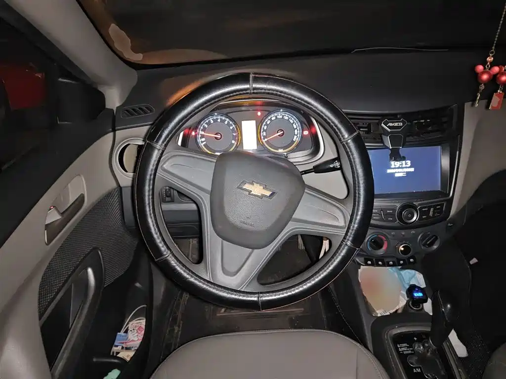 Chevrolet Sail 2015 Sail 3 1.3L AMT Ideal Edition фото 3