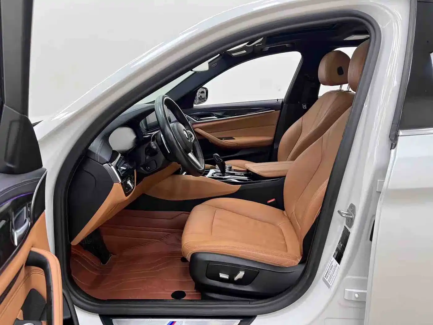 BMW 5 Series 2020 530Li Leading M Sport Package фото 12