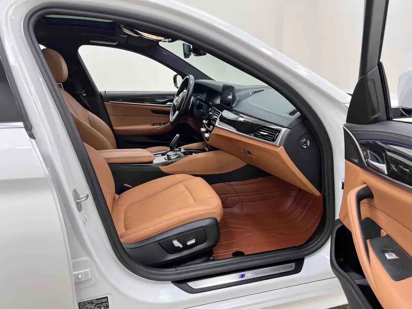 BMW 5 Series 2020 530Li Leading M Sport Package фото 27