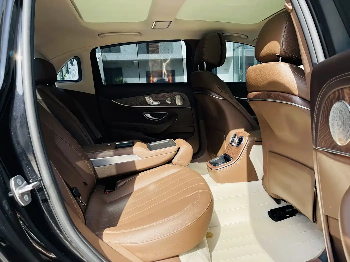 Mercedes-Benz E-Class 2022 Facelift III E 300 L Luxury фото 16
