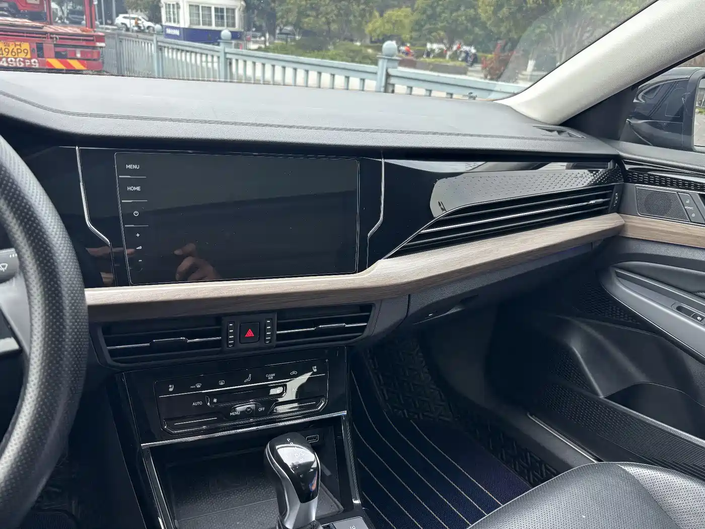 Volkswagen Passat 2021 Model 330TSI Luxury Edition фото 23
