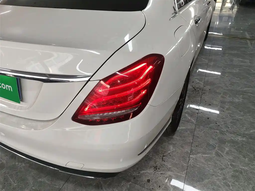 Mercedes-Benz C-Class 2017 Facelift C 200 L фото 24