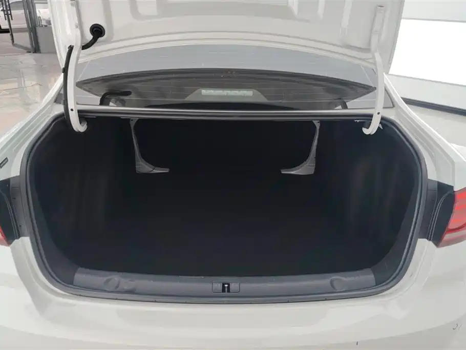 Volkswagen Lavida 2019 Lavida Start 1.5L Auto Trend (China VI) фото 4