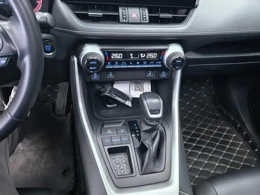 Toyota RAV4 Rongfang 2020 2.0L CVT 2WD Fashion PLUS фото 16