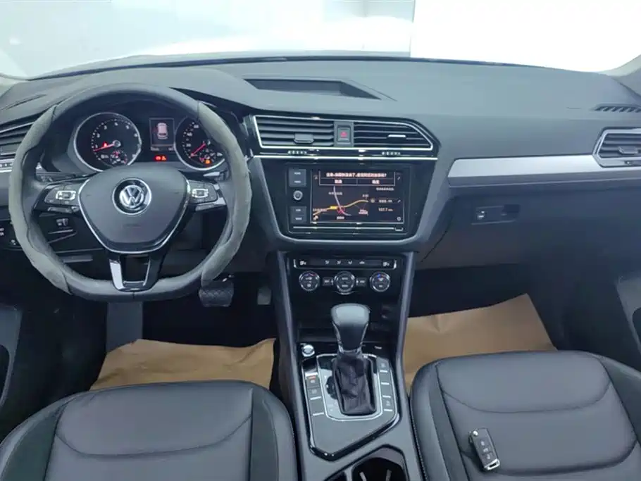 Volkswagen Tiguan L 2019 330TSI Automatic 2WD Panorama Comfort Edition China VI фото 12