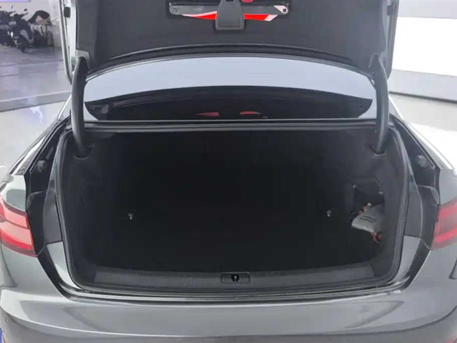 Audi A4L 2019 40 TFSI Progressive (China VI) фото 4