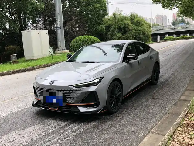 CHANG'AN UNI-V 2023