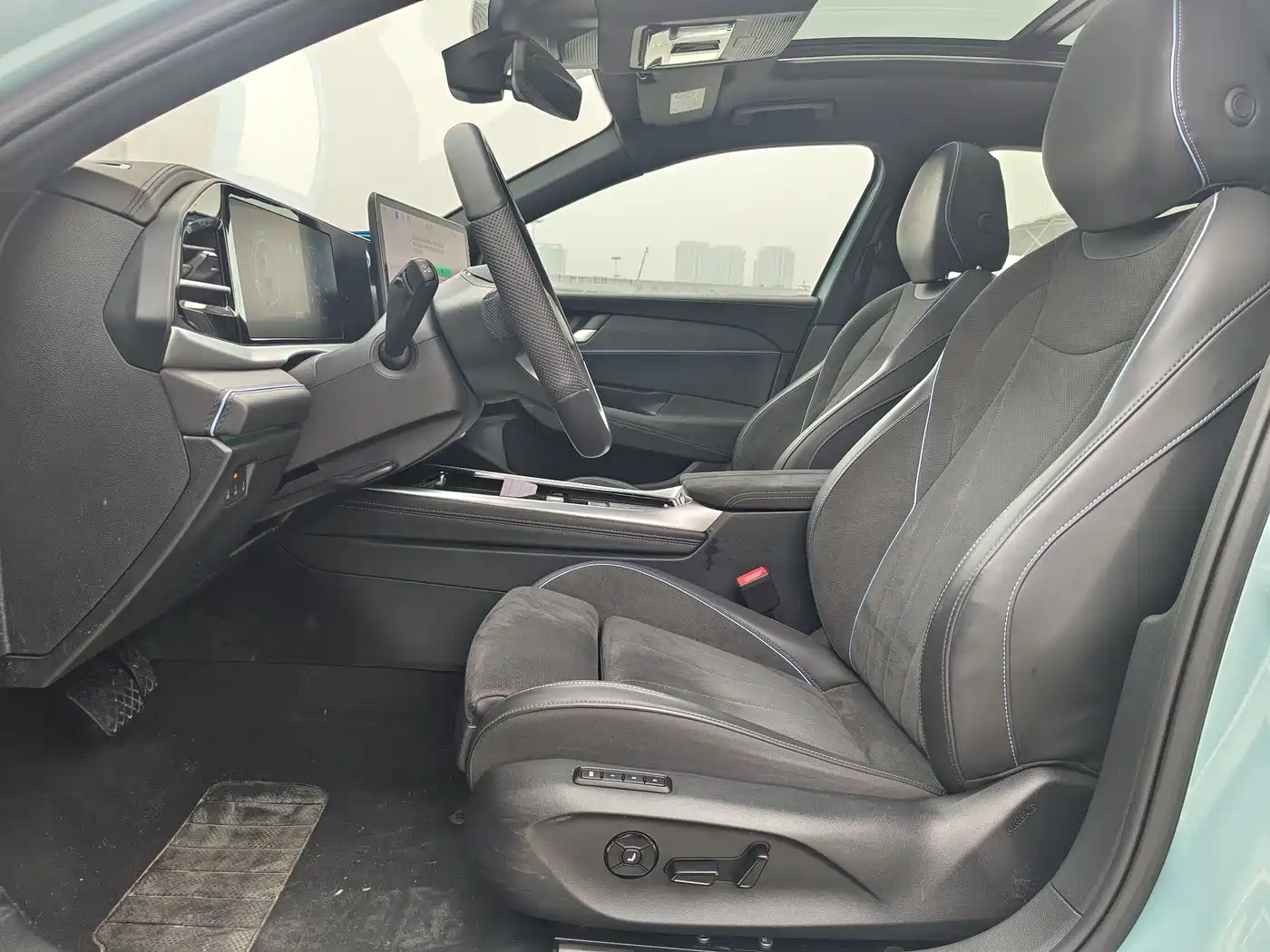 Volkswagen Passat 2025 Model Pro 380TSI Starlight Dragon Premium Edition фото 17