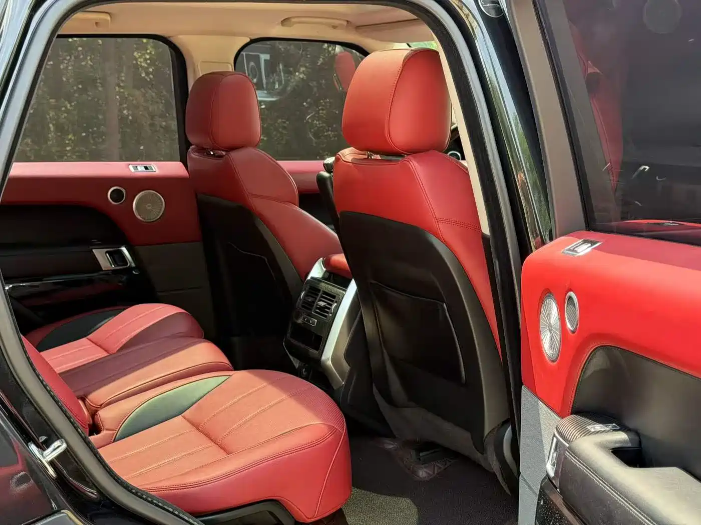 Land Rover Range Rover Sport 2016 Model 3.0 SC V6 SE фото 6