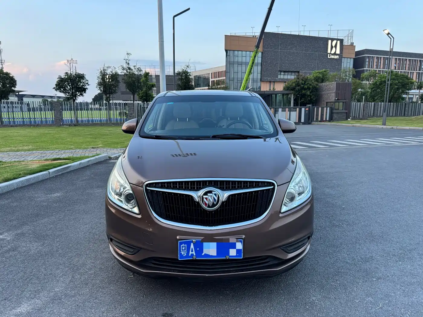 Buick GL8 2018 28T Luxury Model China VI фото 2