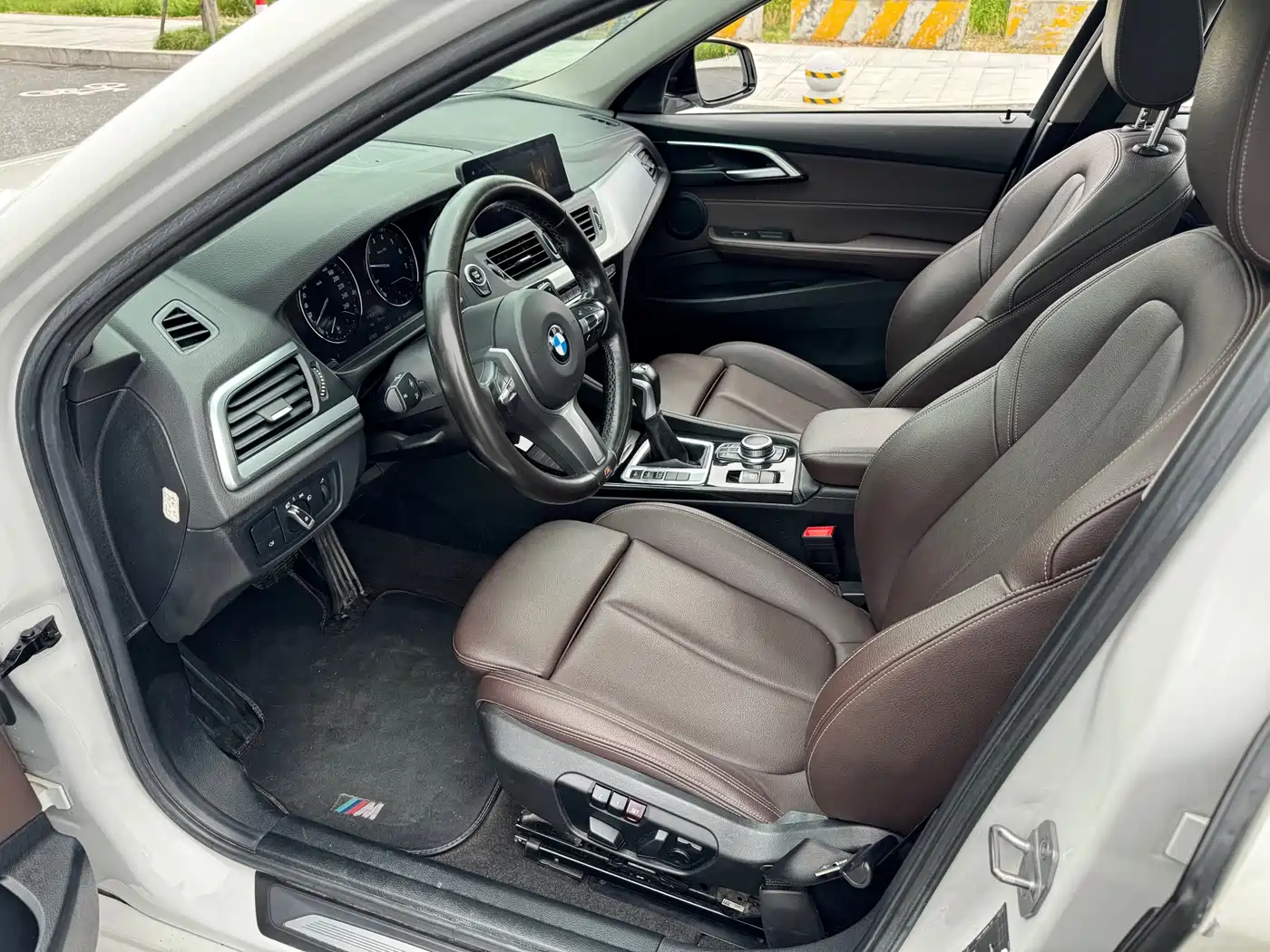 BMW 1 Series 2019 120i M Sport Package фото 9