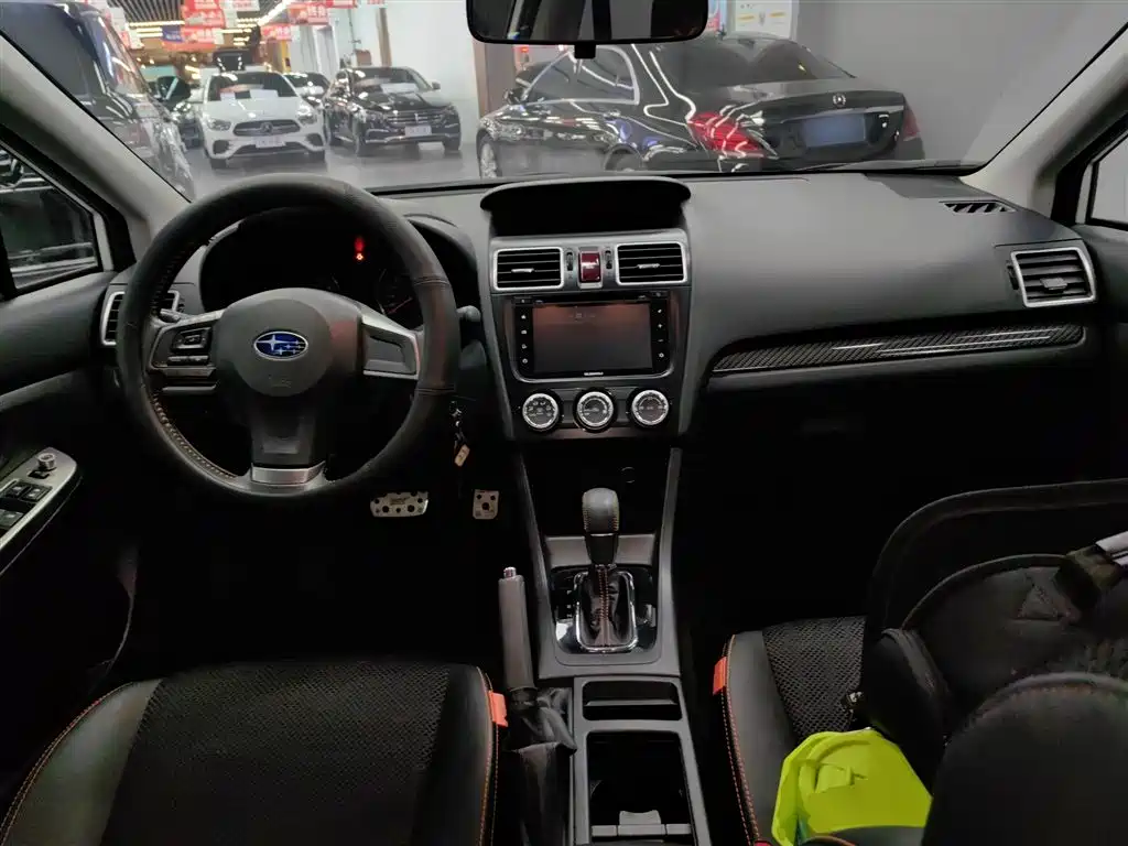 Subaru XV 2015 2.0i Special Sport Edition фото 6