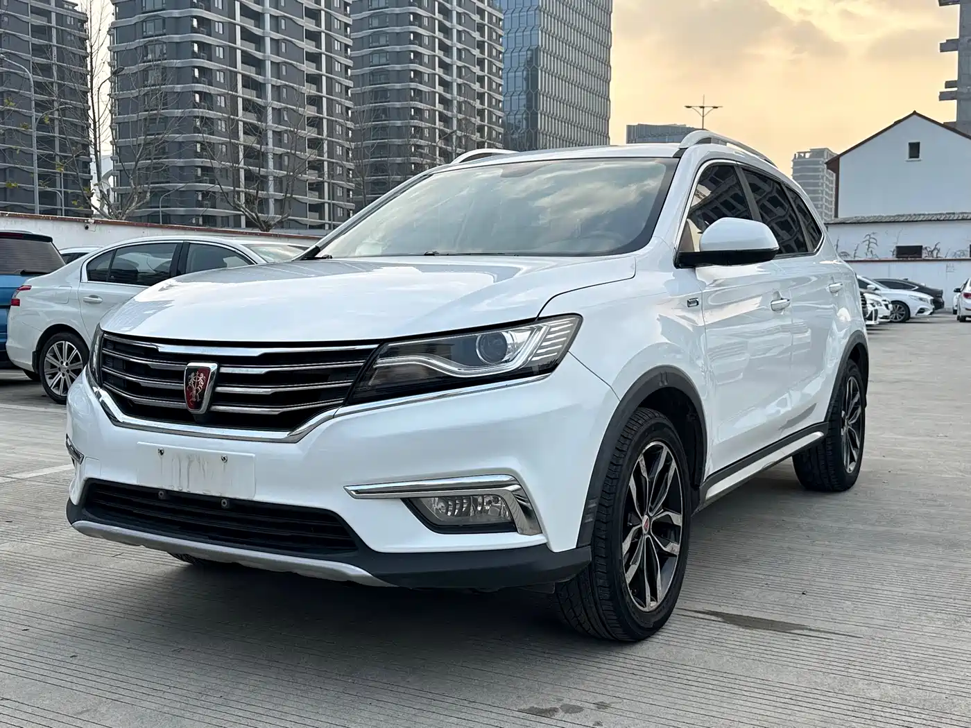Фото 1 - Roewe RX5