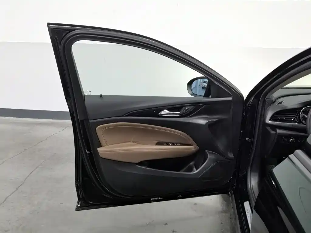 Фото 8 - Buick Regal