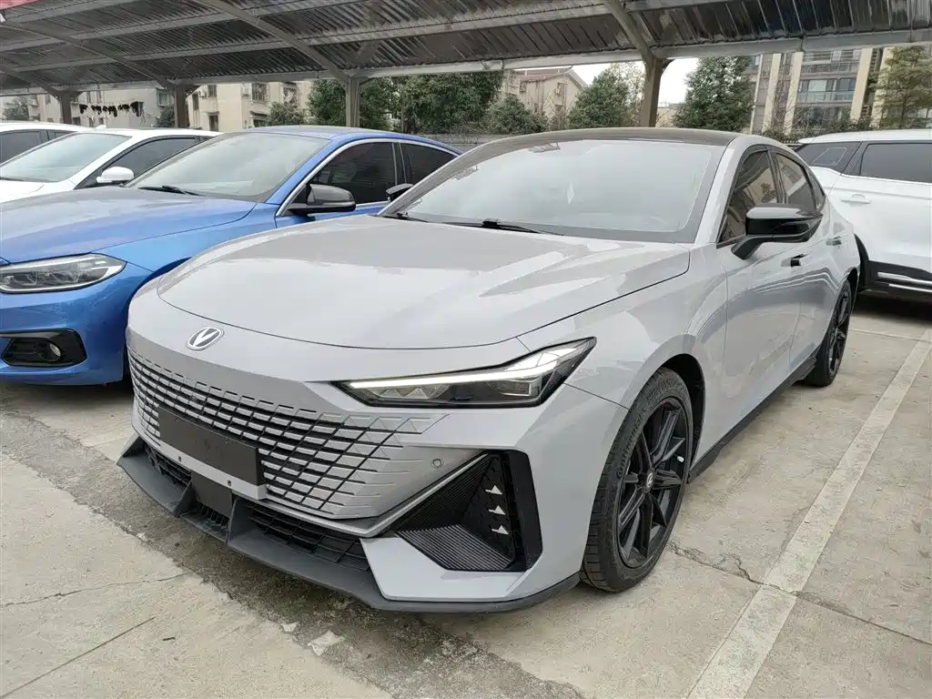 Changan UNI-V 2022 2022 1.5T Premium Model