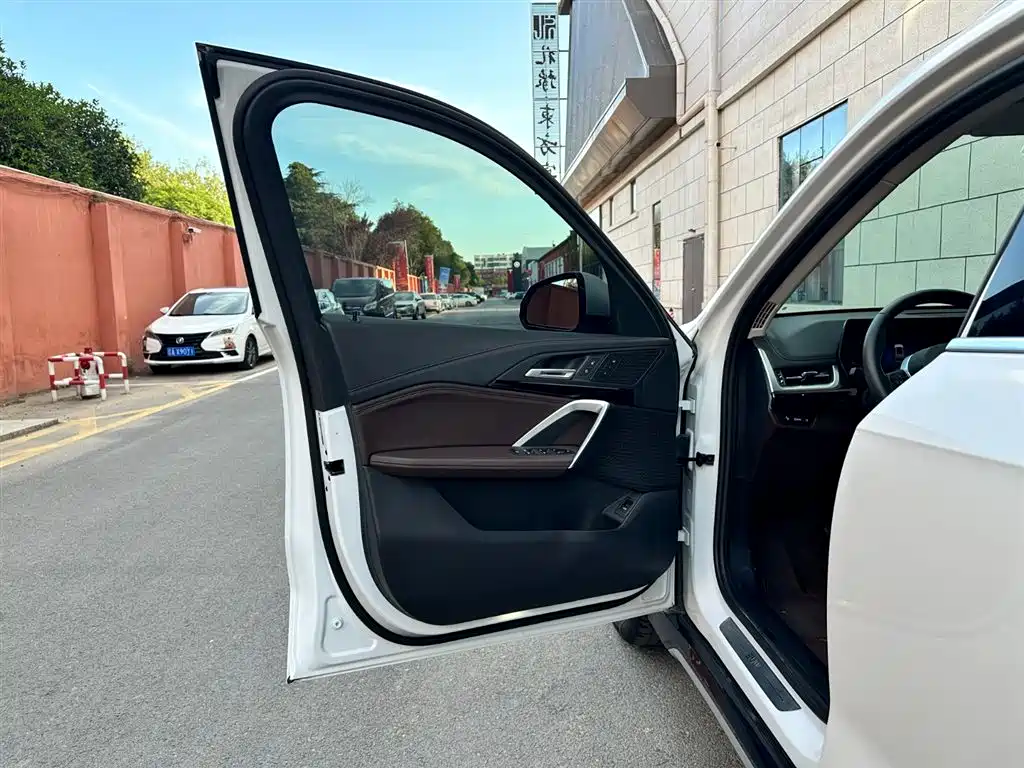 BMW X1 2023 sDrive20Li X Design Package фото 19