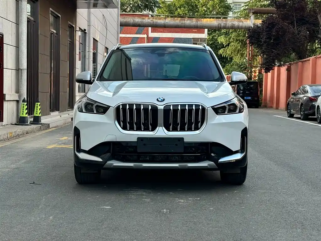 BMW X1 2023 sDrive20Li X Design Package фото 2