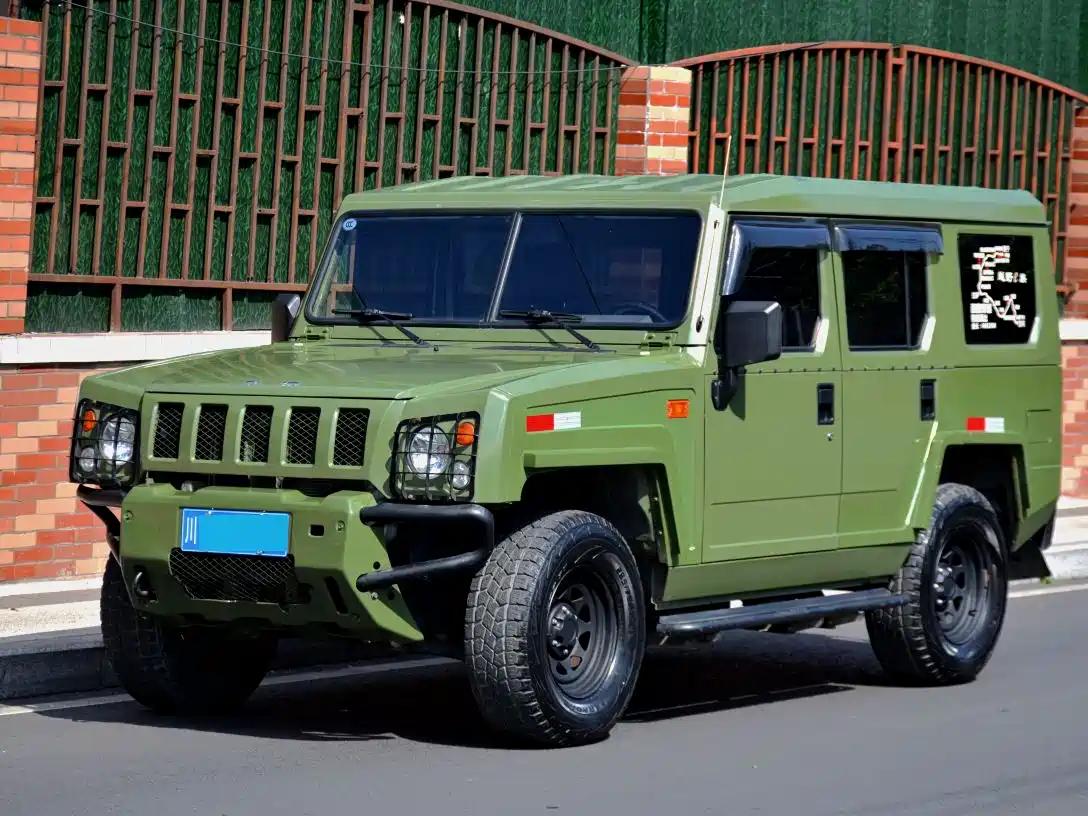 BAW (Beijing Automobile Works) Warrior 2018 2.0T 5-Door 4WD Gasoline (China V)