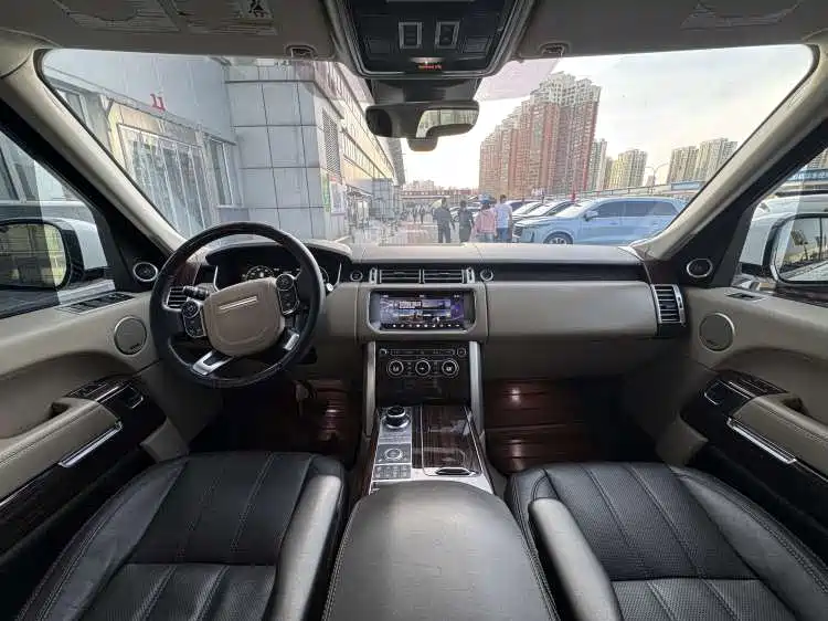 Land Rover Range Rover 2017 3.0 SC V6 Vogue фото 3