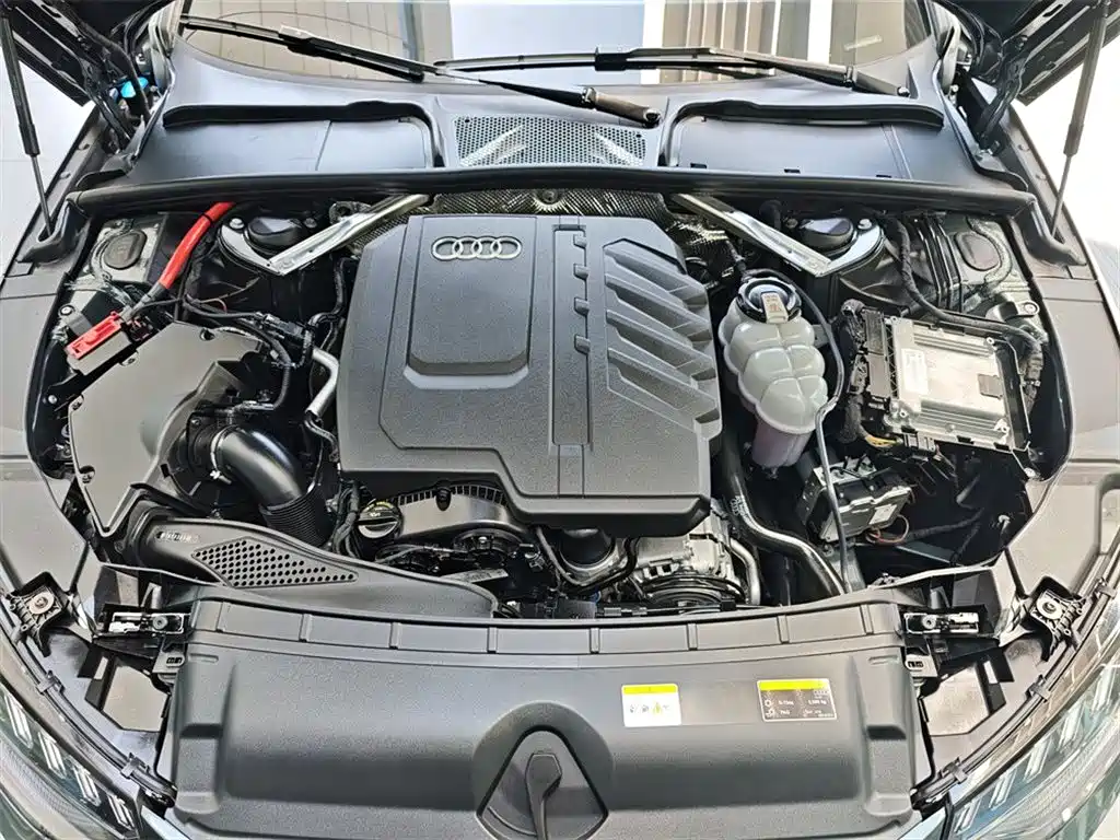 Audi A4L 2024 40 TFSI quattro RS Kit Speed Edition фото 8