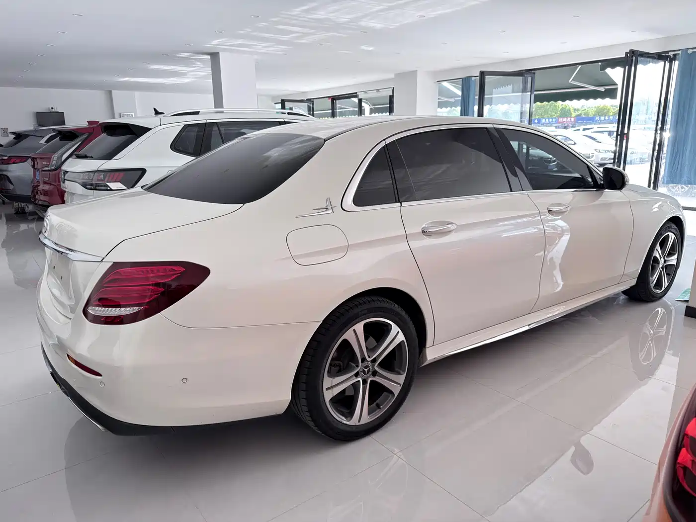 Mercedes-Benz E-Class 2018 Facelift E 200 L Sport фото 10