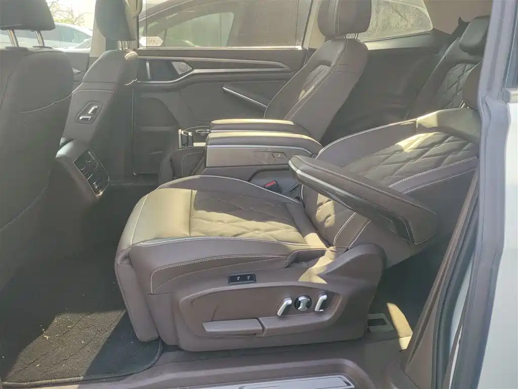 Volkswagen Viloran 2020 380TSI Premium фото 14