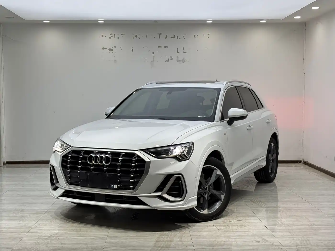 Audi Q3 2023 35 TFSI Fashion Dynamic (1.4T)