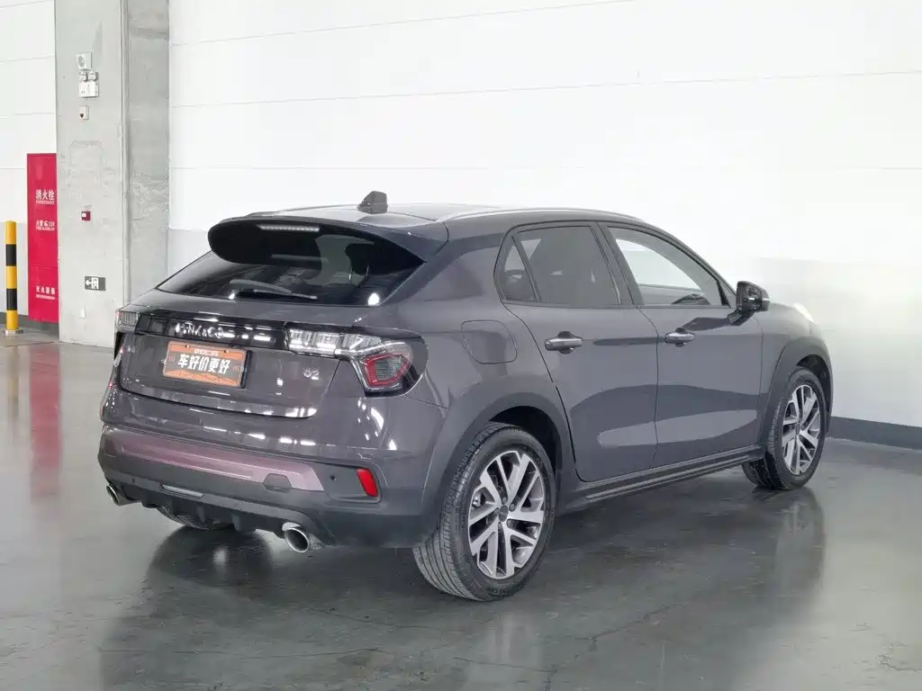 Photo 2 - Lynk & Co 02