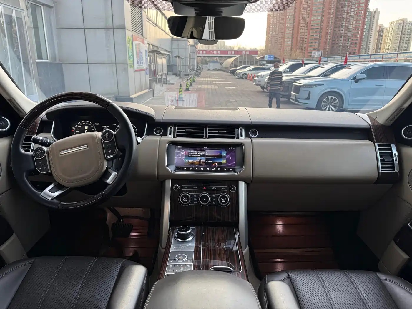 Land Rover Range Rover 2017 3.0 SC V6 Vogue фото 17