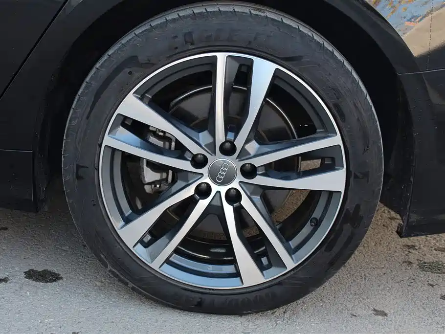Audi A6L 2021 45 TFSI Exclusive Sport фото 13