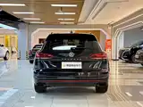 Фото 4 - Volkswagen Touareg