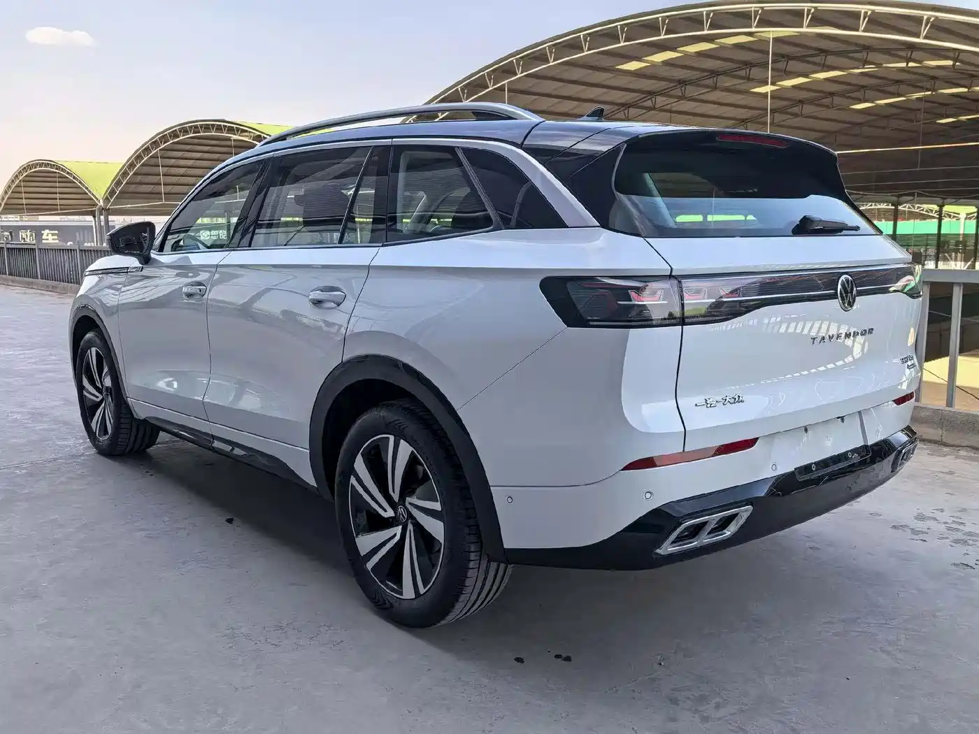 Volkswagen Talagon 2023 380TSI 4WD R-Line Touring Edition фото 4