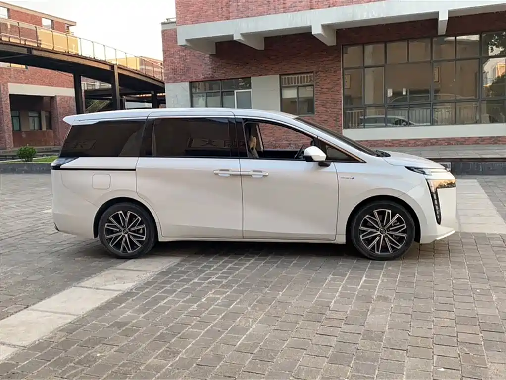 GAC Trumpchi Trumpchi E8 NEV 2024 150km PRO фото 10