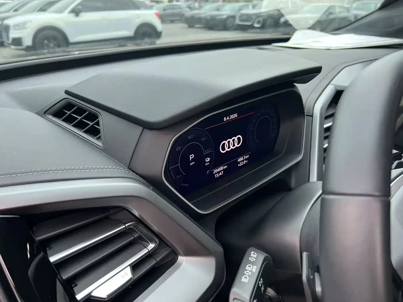 AUDI Q4 E TRON