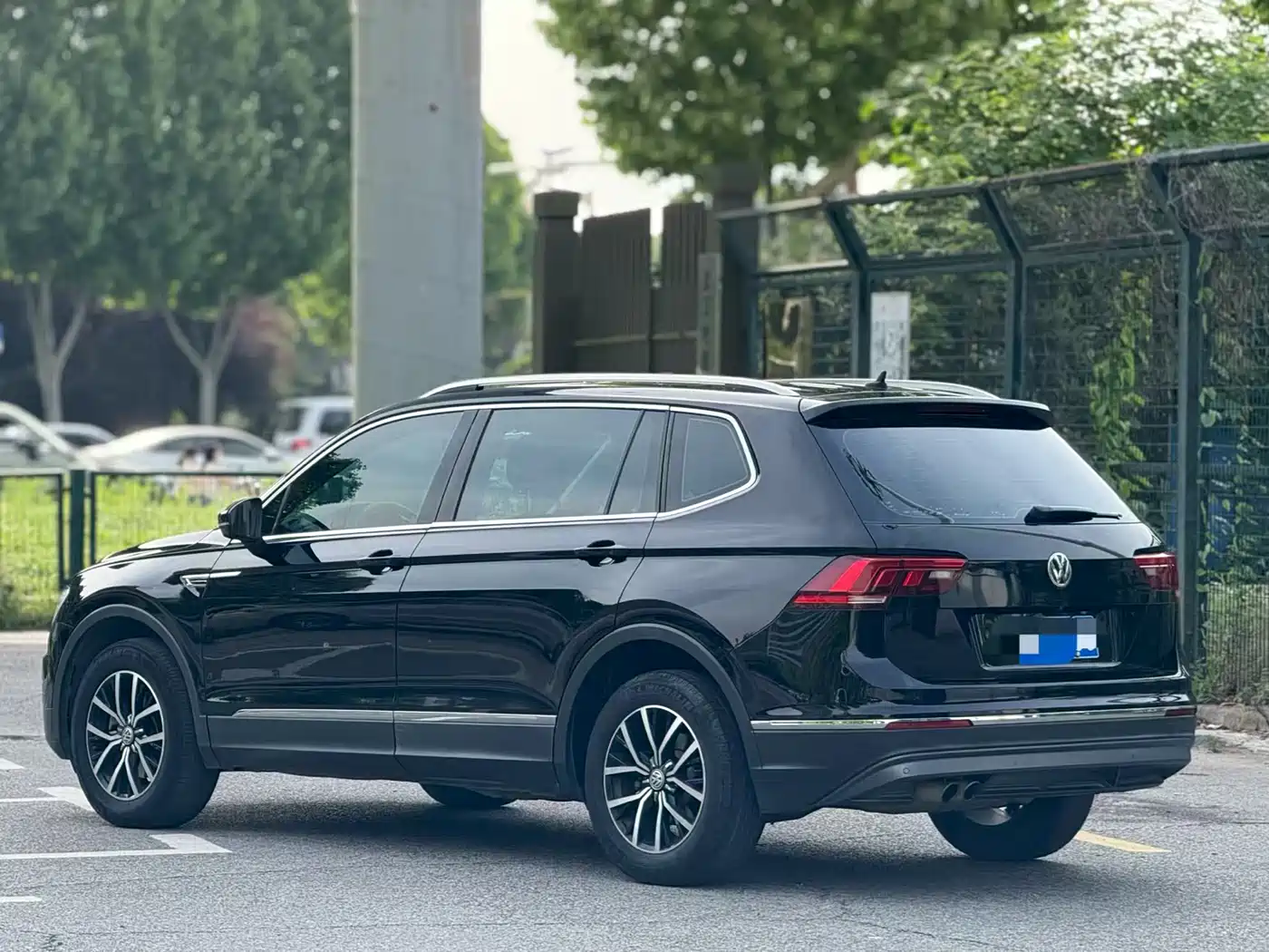 Volkswagen Tiguan L 2017 330TSI Automatic 2WD Luxury Edition фото 7