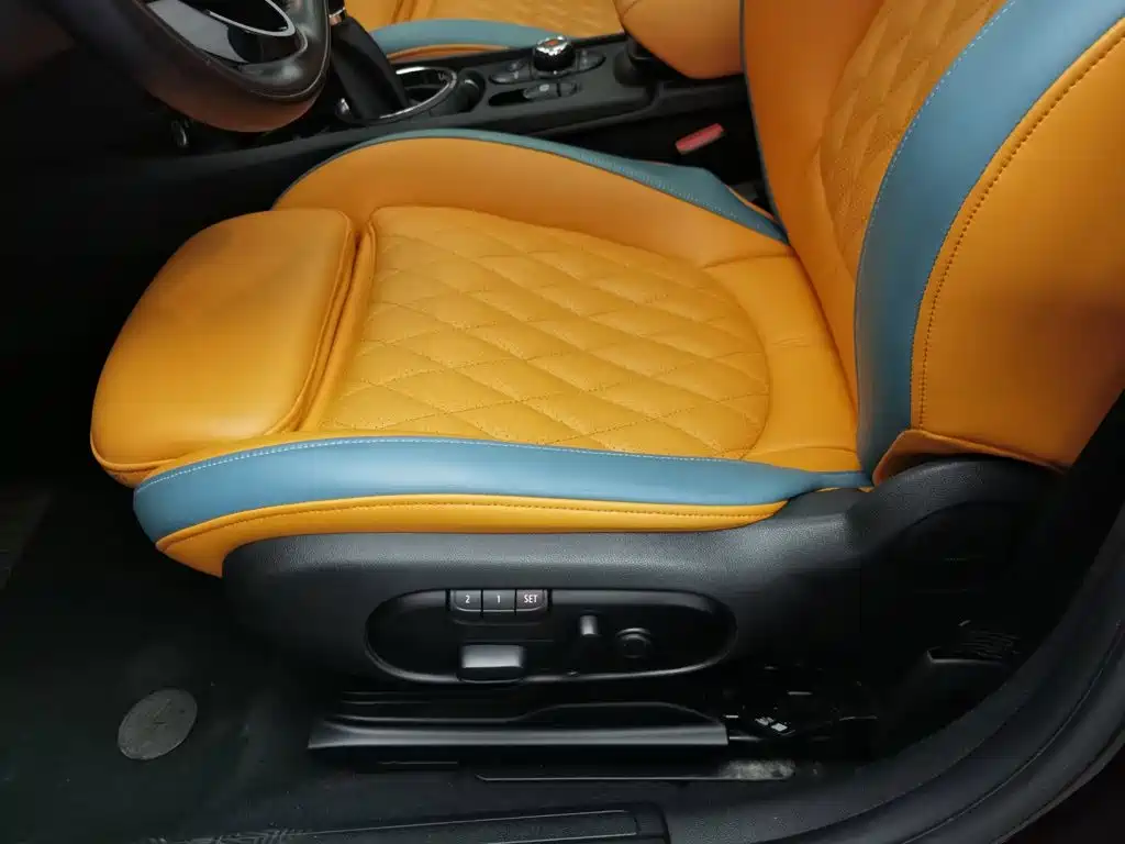 Фото 20 - MINI CLUBMAN