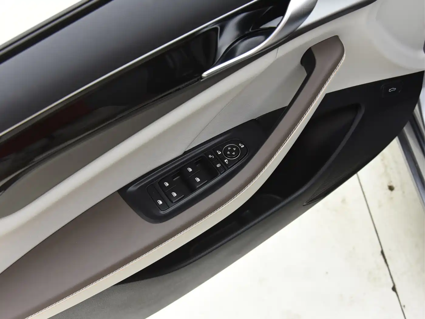 BYD Qin PLUS 2023 Champion Edition DM-i 120KM Excellence фото 11