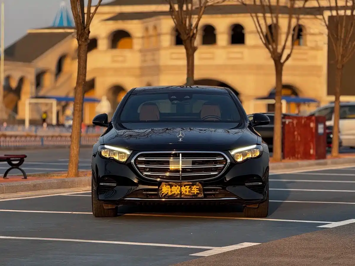 MERCEDES-BENZ E CLASS