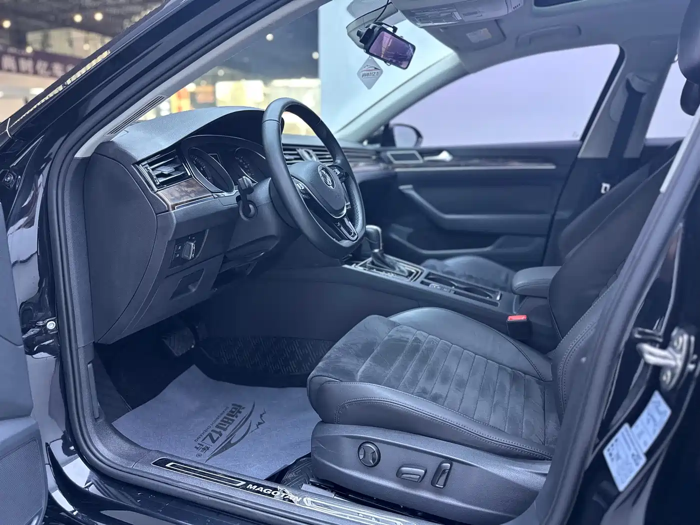Volkswagen Magotan 2017 330TSI DSG Luxury фото 19