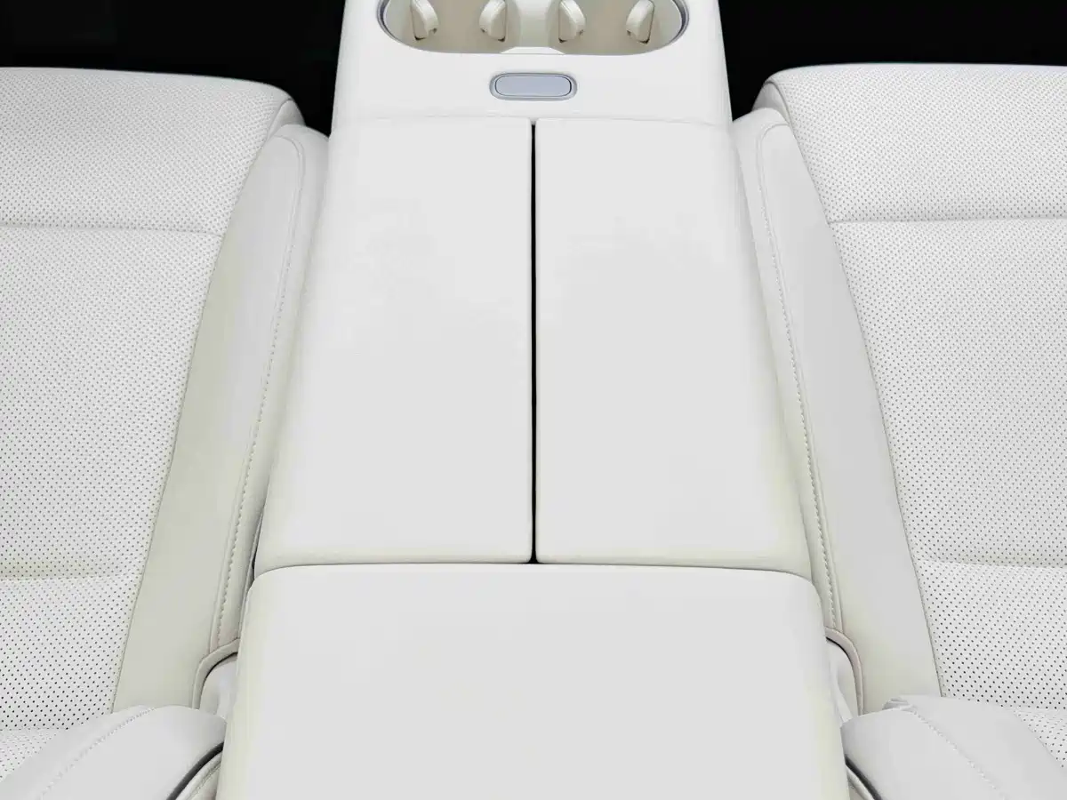 Li Auto i6 2025 2025 2WD Base Model