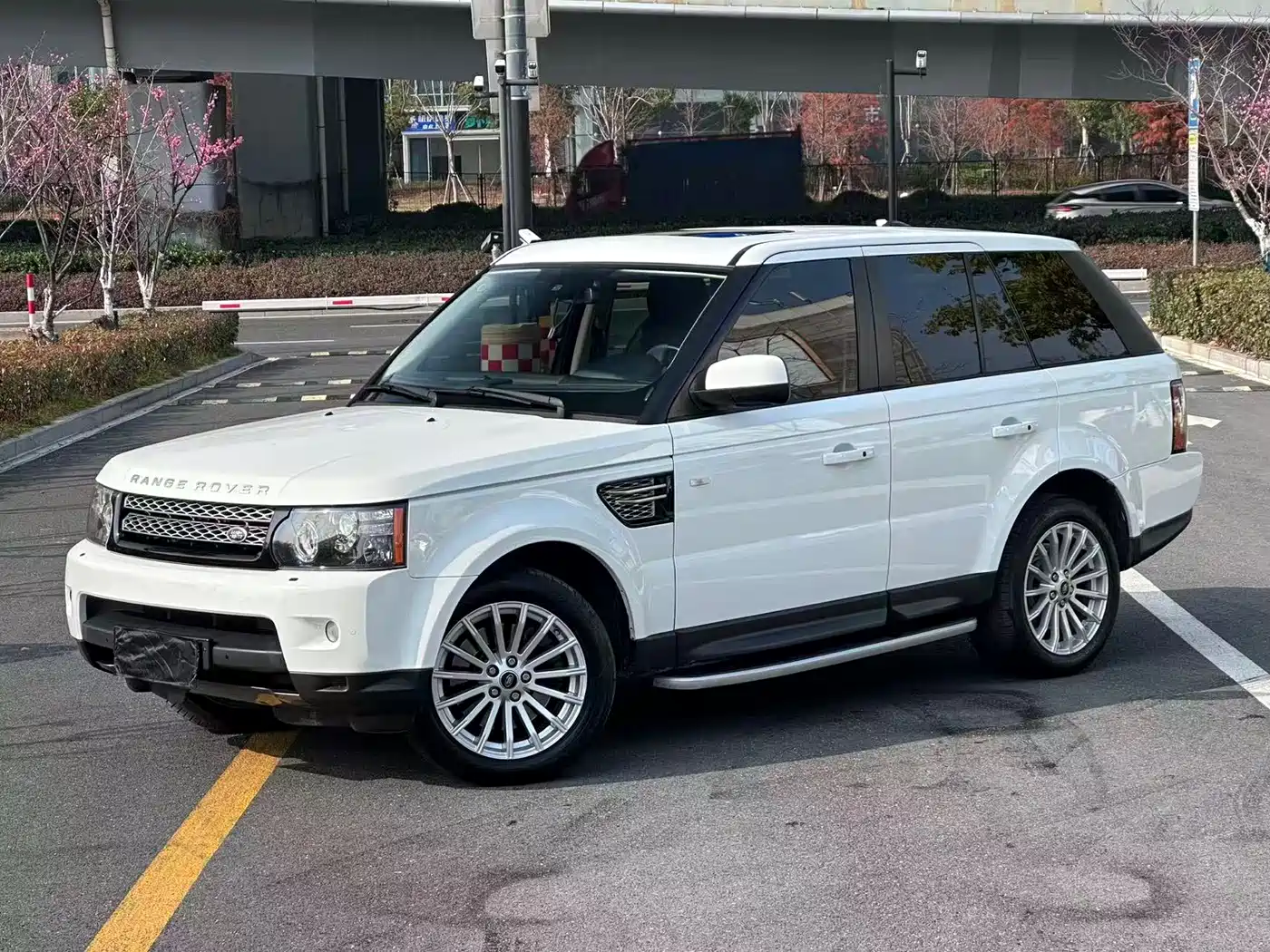 Land Rover Range Rover Sport 2013 3.0 TDV6 Black Label Limited Edition фото 6