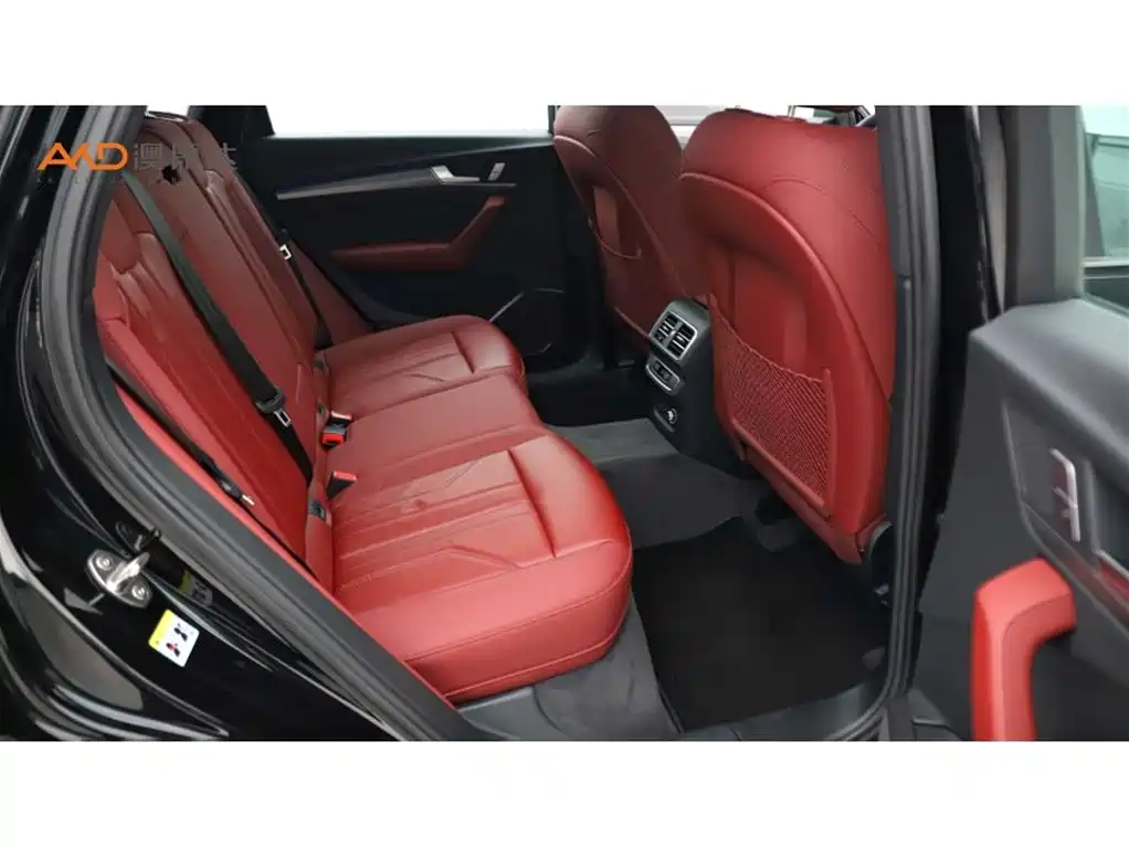 Audi Q5L 2024 Model 40 TFSI Luxury Dynamic фото 8