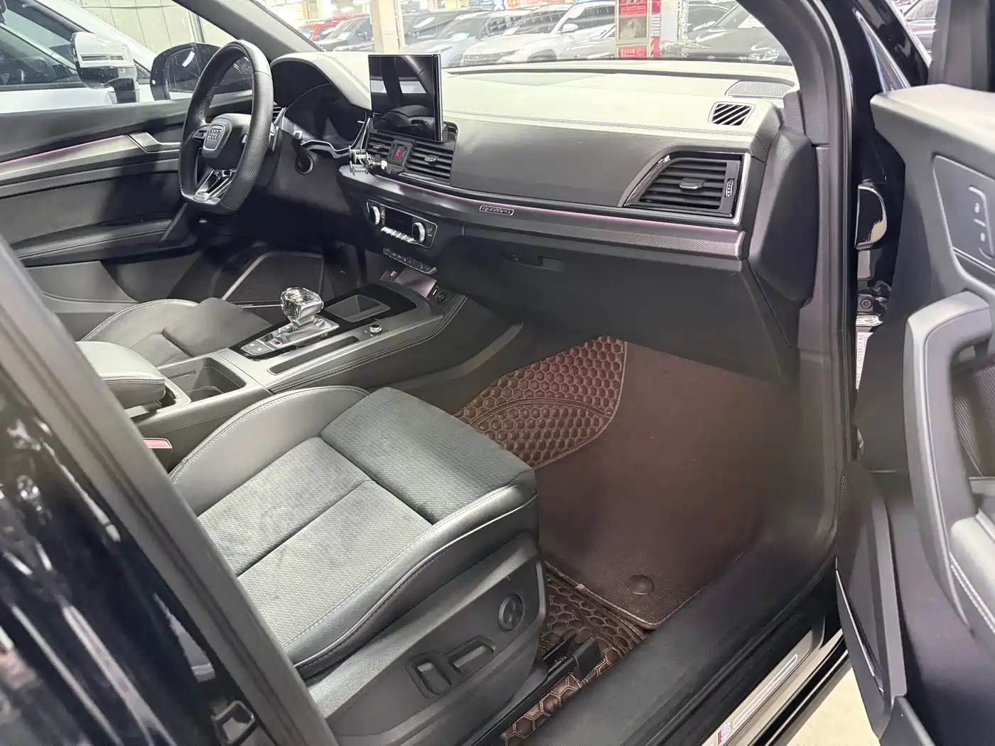 Audi Q5L Sportback 2021 45 TFSI Exclusive фото 21