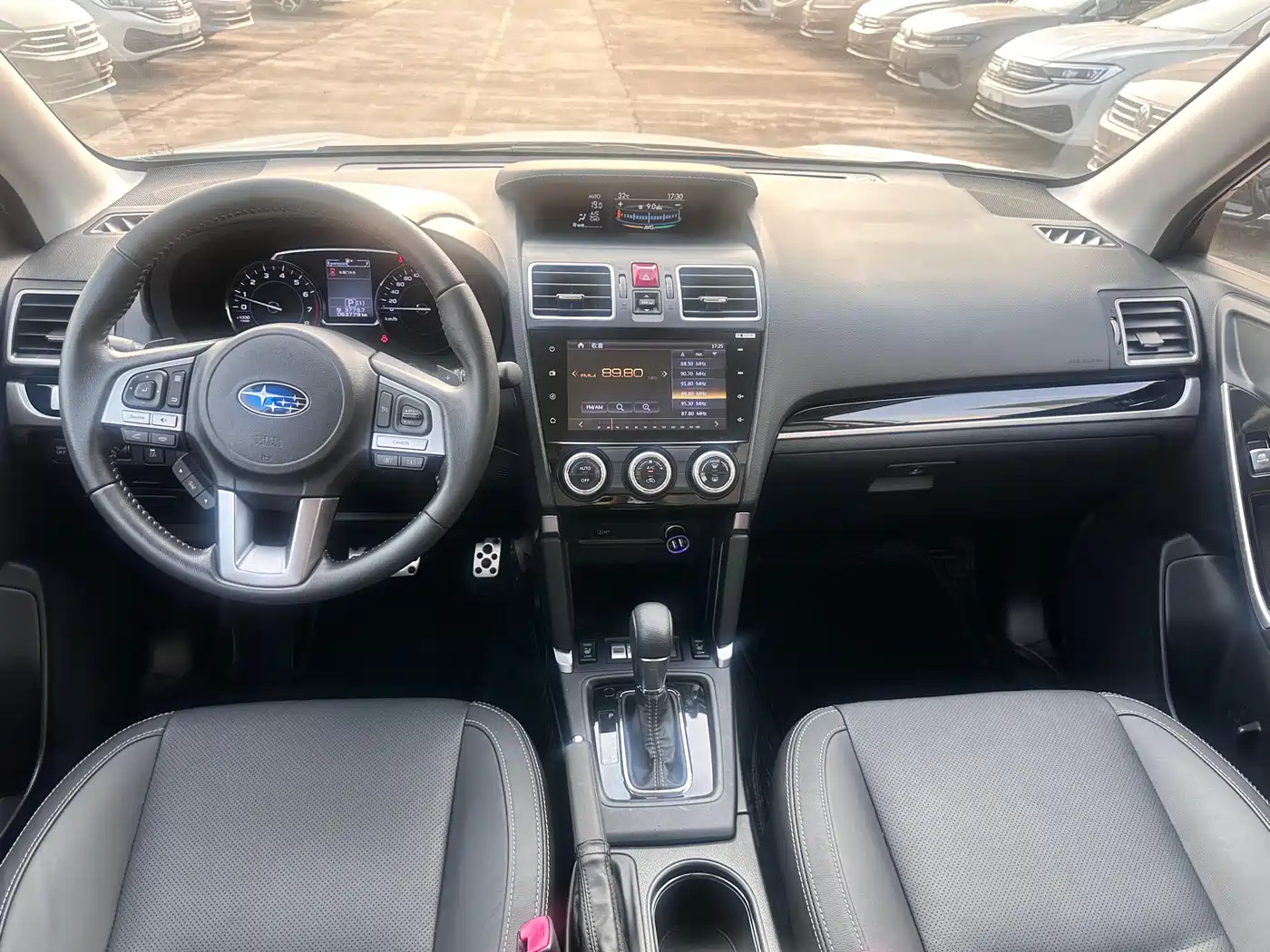 Subaru Forester 2018 2.0i Fashion Navigation Edition фото 8